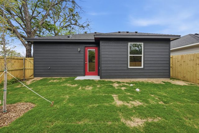 1004 S 1st Street, Sherman, TX 75090