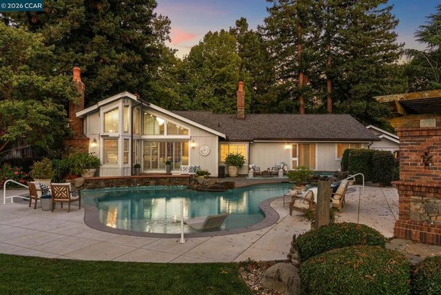 2031 Scarlet Oak Pl, Danville, CA 94506