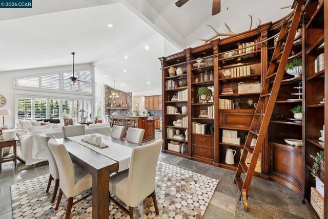 2031 Scarlet Oak Pl, Danville, CA 94506