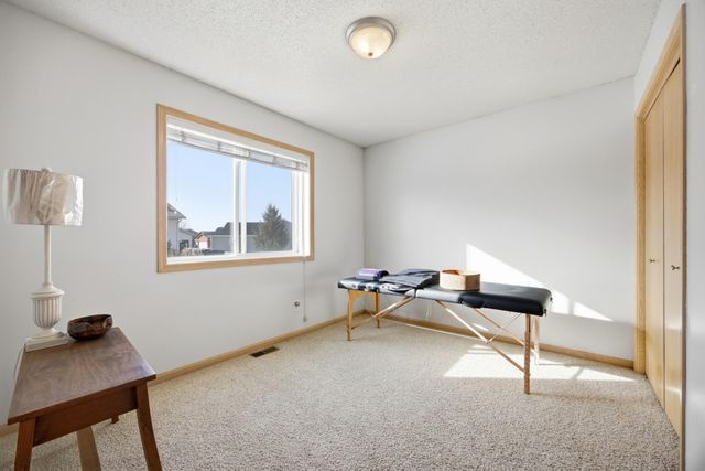 1573 43rd Avenue S, Moorhead, MN 56560