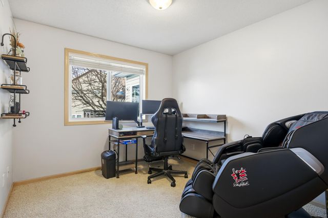 1573 43rd Avenue S, Moorhead, MN 56560