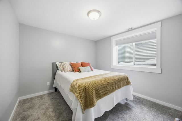 1573 43rd Avenue S, Moorhead, MN 56560