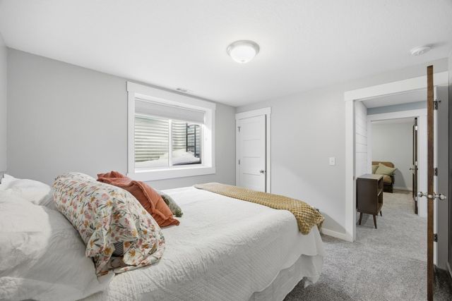 1573 43rd Avenue S, Moorhead, MN 56560