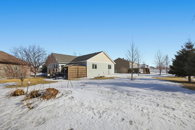 1573 43rd Avenue S, Moorhead, MN 56560