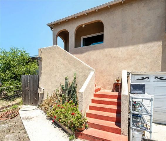 1516 Kurtz, Los Angeles, CA 90063