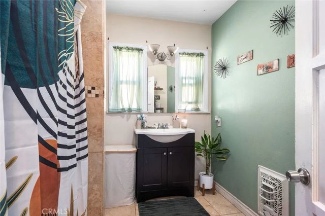 1516 Kurtz, Los Angeles, CA 90063