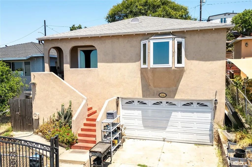 1516 Kurtz, Los Angeles, CA 90063