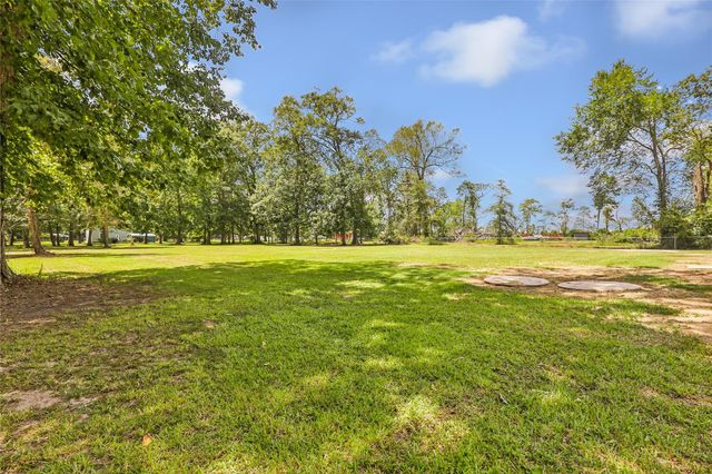 963 County Road 2339, Dayton, TX 77535