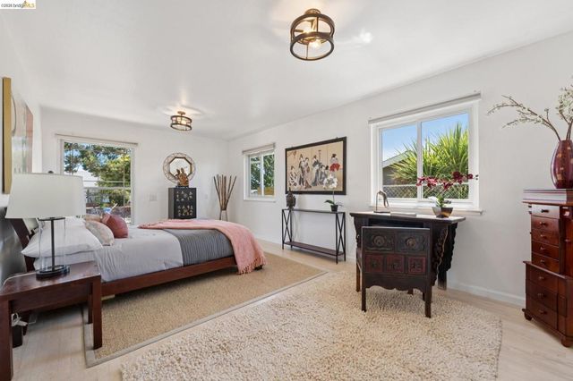 13255 Clairepointe Way, Oakland, CA 94619