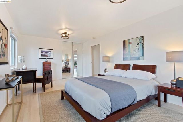 13255 Clairepointe Way, Oakland, CA 94619