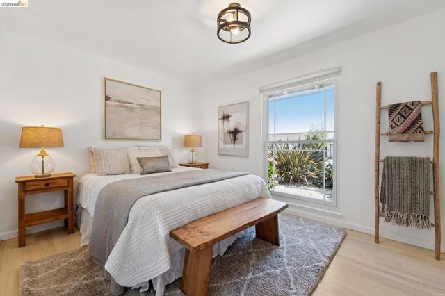 13255 Clairepointe Way, Oakland, CA 94619