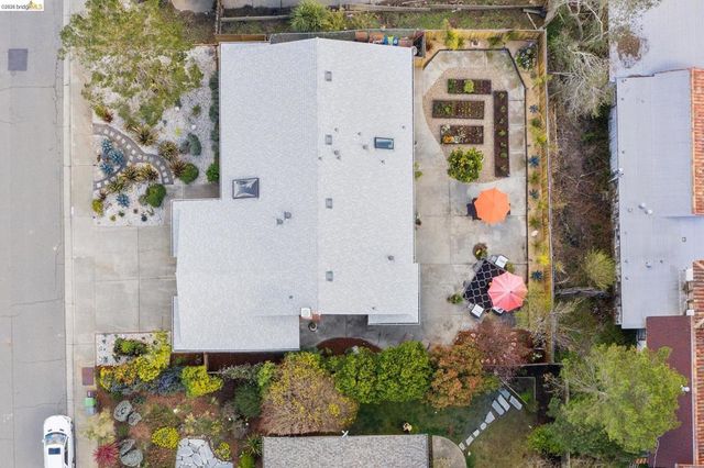 13255 Clairepointe Way, Oakland, CA 94619