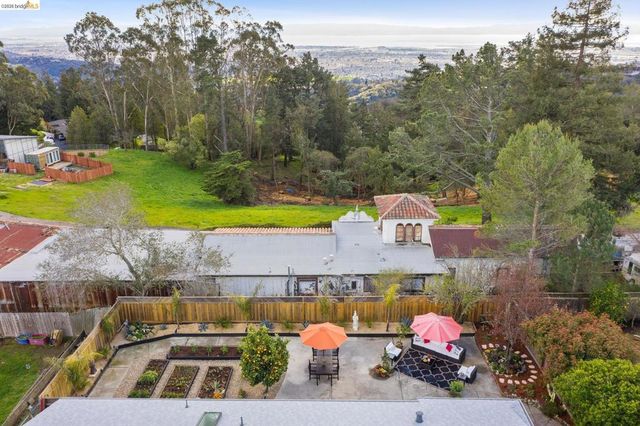 13255 Clairepointe Way, Oakland, CA 94619