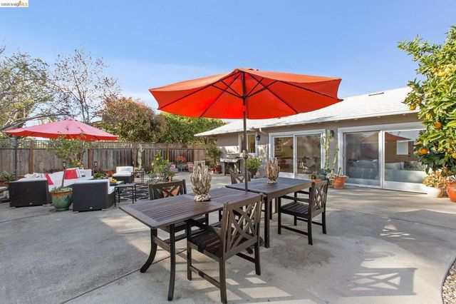 13255 Clairepointe Way, Oakland, CA 94619