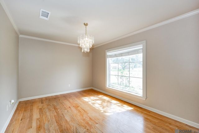 2488 Oak Alley Dr, Port Allen, LA 70767