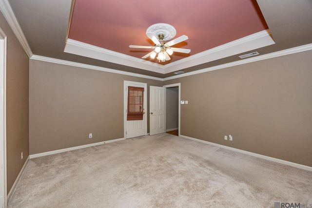 2488 Oak Alley Dr, Port Allen, LA 70767