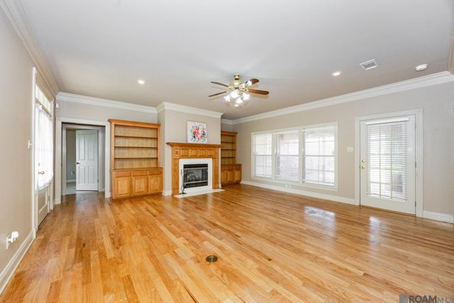 2488 Oak Alley Dr, Port Allen, LA 70767