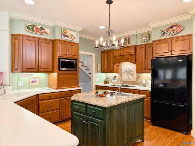 2034 Stratford Court SE, Decatur, AL 35601