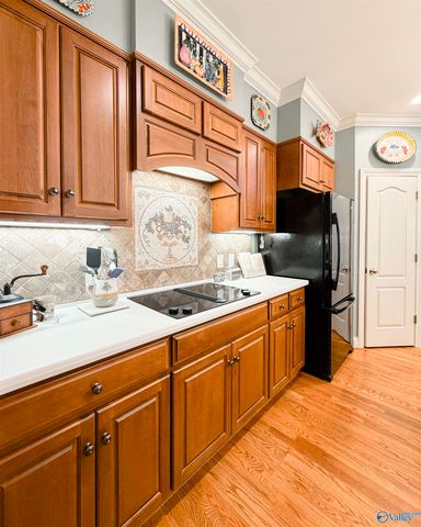 2034 Stratford Court SE, Decatur, AL 35601