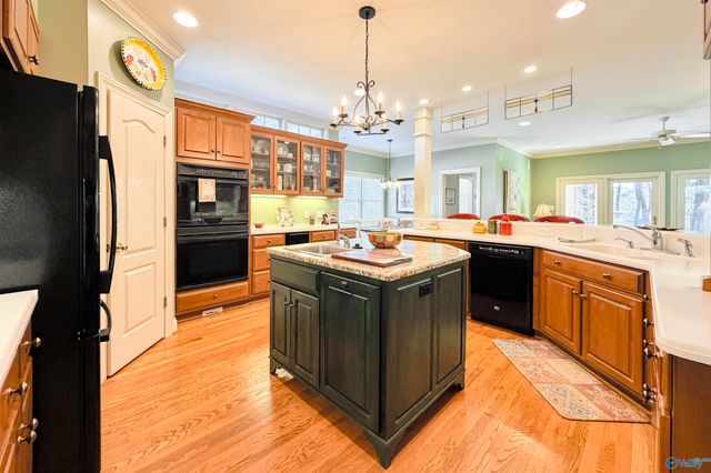 2034 Stratford Court SE, Decatur, AL 35601