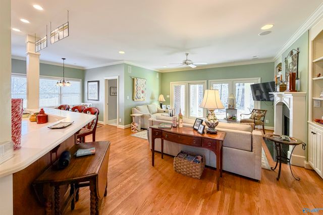 2034 Stratford Court SE, Decatur, AL 35601