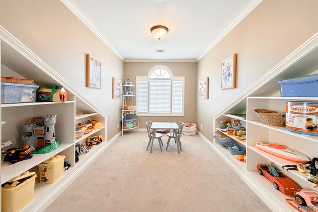 2034 Stratford Court SE, Decatur, AL 35601