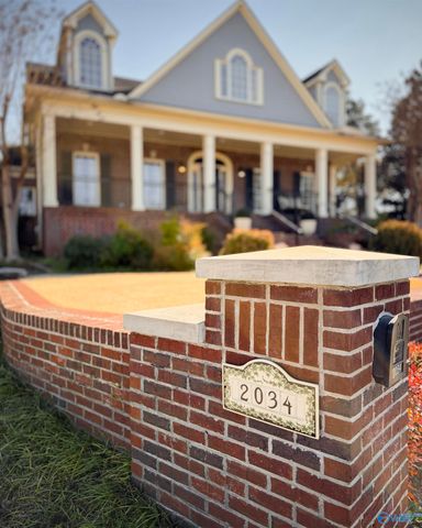 2034 Stratford Court SE, Decatur, AL 35601