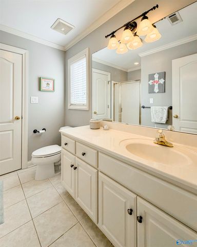 2034 Stratford Court SE, Decatur, AL 35601