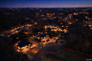 2034 Stratford Court SE, Decatur, AL 35601