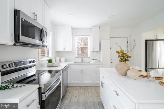 8705 BRADFORD RD, Silver Spring, MD 20901