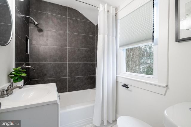 8705 BRADFORD RD, Silver Spring, MD 20901