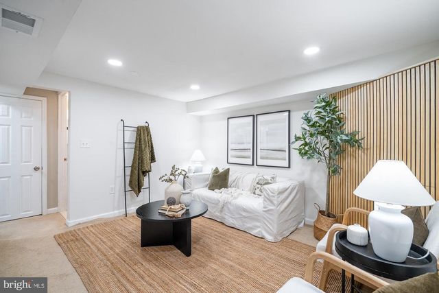 8705 BRADFORD RD, Silver Spring, MD 20901