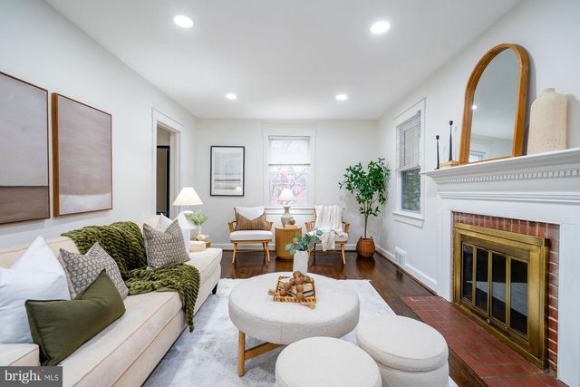 8705 BRADFORD RD, Silver Spring, MD 20901