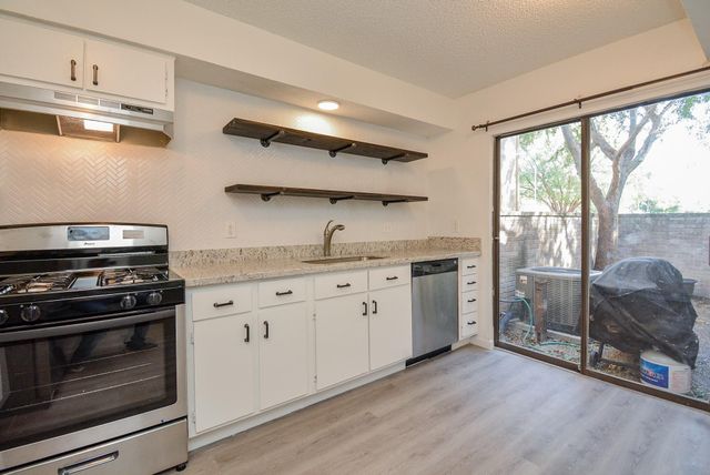 3206 Windchase Boulevard 471, Houston, TX 77082