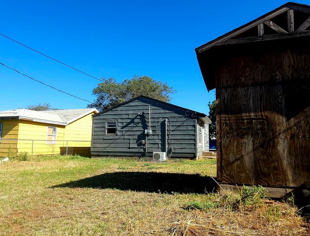 2515 Bates Street, Lubbock, TX 79415