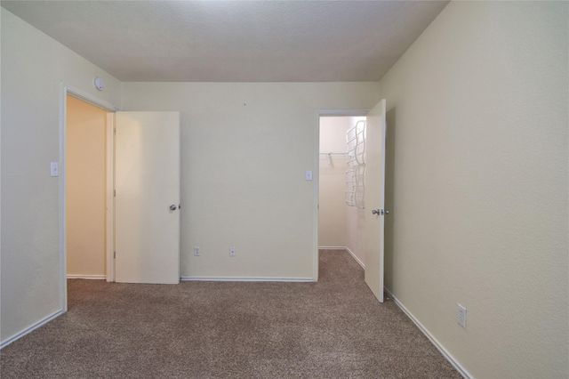 106 Phillips ST, Hutto, TX 78634