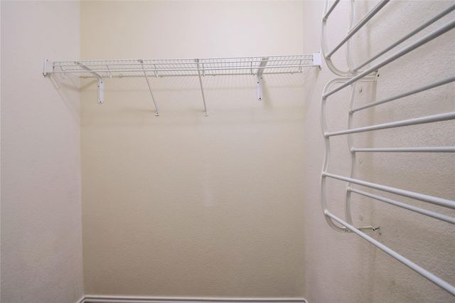 106 Phillips ST, Hutto, TX 78634