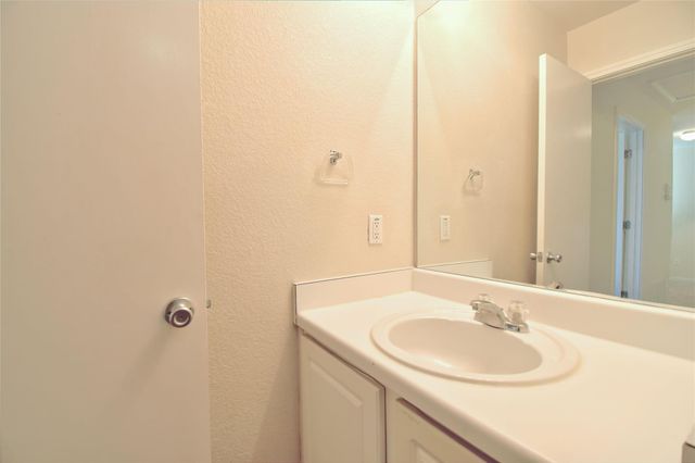106 Phillips ST, Hutto, TX 78634