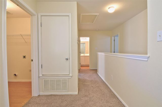 106 Phillips ST, Hutto, TX 78634