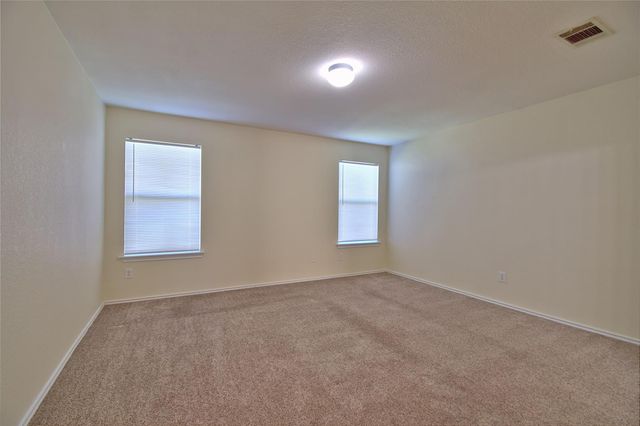 106 Phillips ST, Hutto, TX 78634