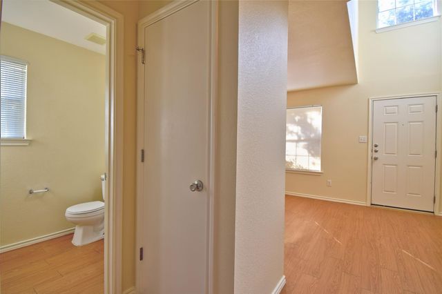 106 Phillips ST, Hutto, TX 78634