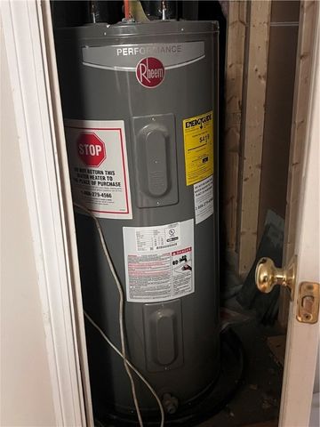 94 Garfield Avenue, Providence, RI 02908