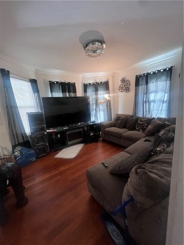 94 Garfield Avenue, Providence, RI 02908