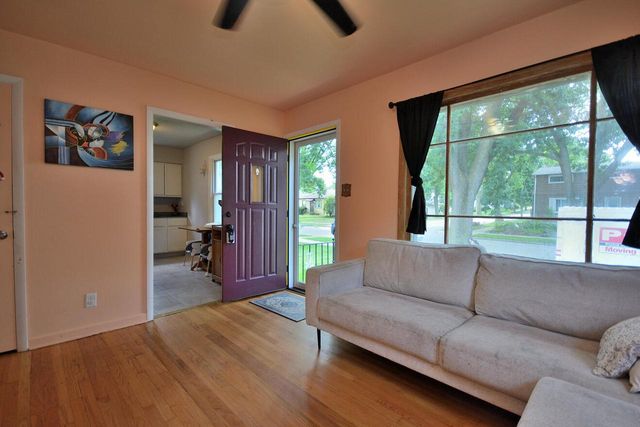 834 E Holt AVENUE, Milwaukee, WI 53207