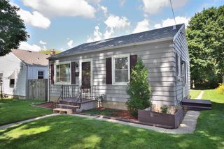 834 E Holt AVENUE, Milwaukee, WI 53207