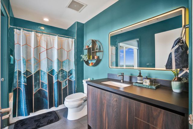 3470 E Coast Avenue H2704, Miami, FL 33137