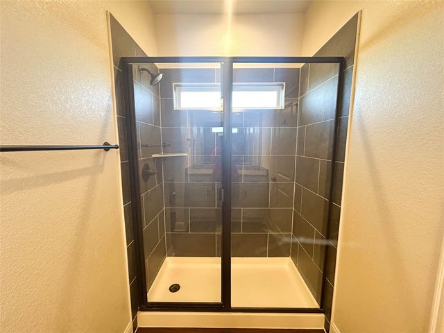 300 Brothers Boulevard, Red Oak, TX 75154