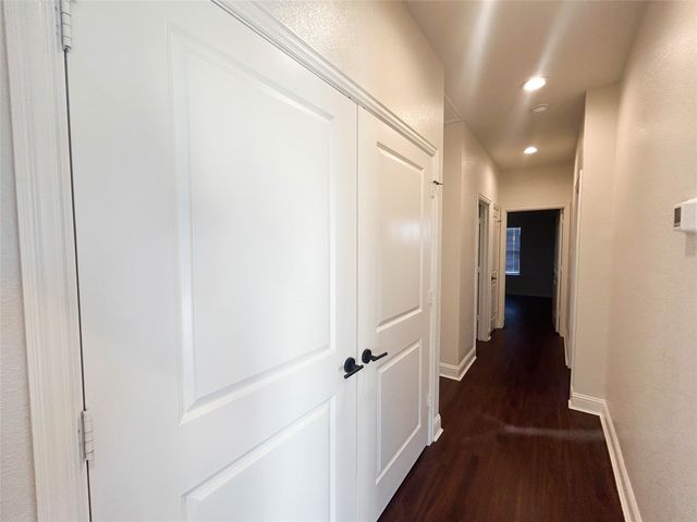 300 Brothers Boulevard, Red Oak, TX 75154