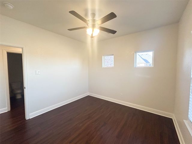 300 Brothers Boulevard, Red Oak, TX 75154