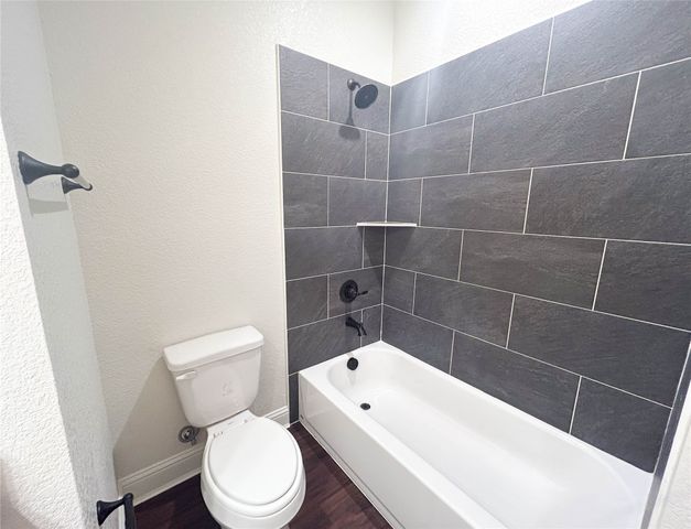 300 Brothers Boulevard, Red Oak, TX 75154